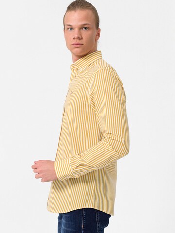 By Diess Collection - Ajuste regular Camisa en amarillo