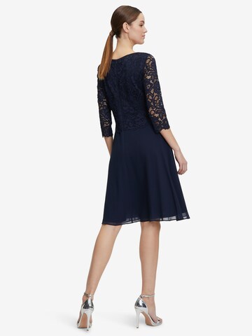 Robe de cocktail Vera Mont en bleu