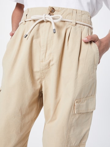 ESPRIT - regular Pantalón cargo en beige