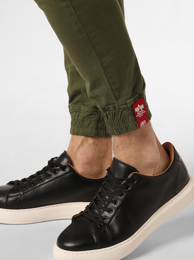 ALPHA INDUSTRIES Pantalon cargo en olive, Vue avec produit