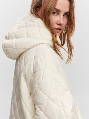 VERO MODA Between-Seasons Coat 'Hera' in Beige