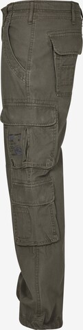 Tapered Pantaloni cargo di Brandit in verde