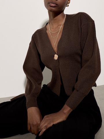 Cardigan ' Gerippte Strickjacke ' Apricot en marron