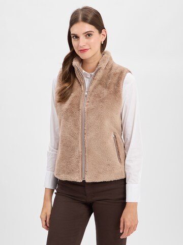 Marie Lund Vest in Beige: front