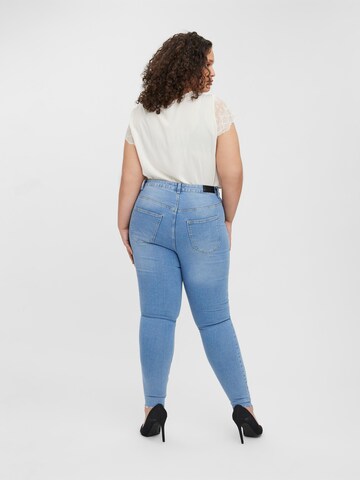 Skinny Jeans 'Faithlora' de la Vero Moda Curve pe albastru