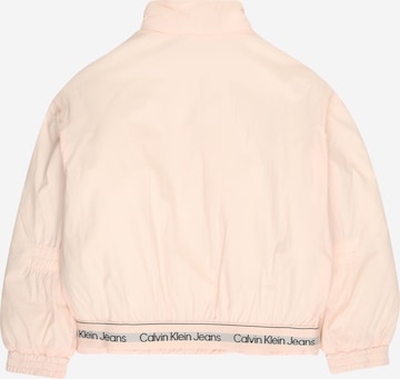 Calvin Klein Jeans Φθινοπωρινό και ανοιξιάτικο μπουφάν σε ροζ