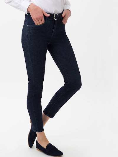 BRAX Jean 'Ana S' en bleu foncé, Vue avec modèle