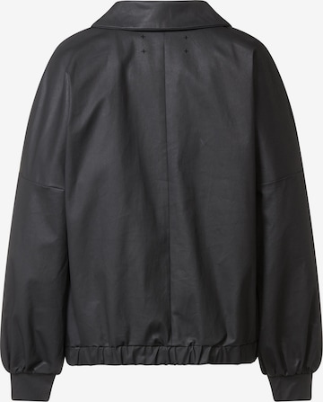 Wiederbelebt Between-Season Jacket 'MILA' in Black