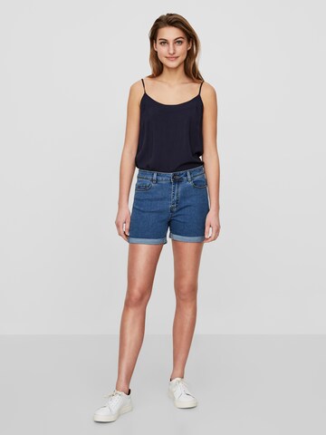 VERO MODA - Slimfit Calças de ganga 'HOT SEVEN' em azul