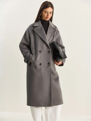 Bianco Lucci Tussenmantel in Grijs