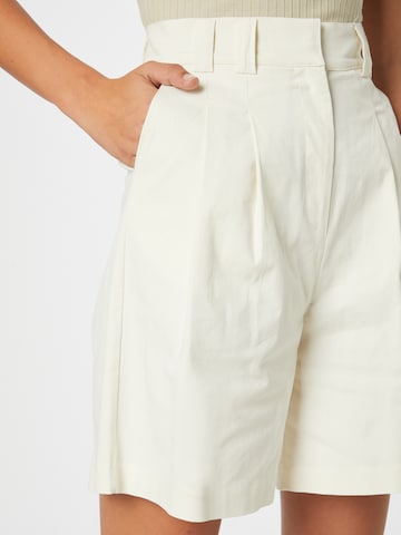 NU-IN Regular Pleat-Front Pants in White