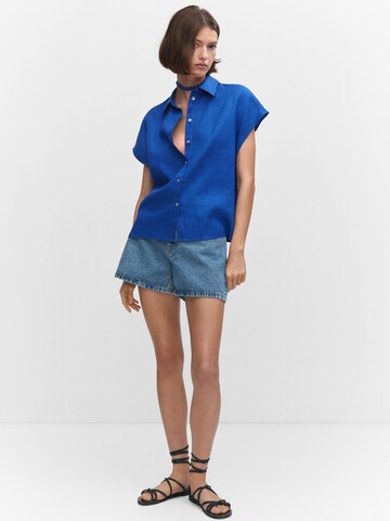 MANGO Blouse in Blauw