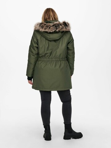 Parka invernale di ONLY Carmakoma in verde