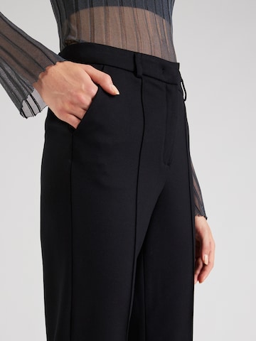 Regular Pantalon à plis 'Marlene' MORE & MORE en noir