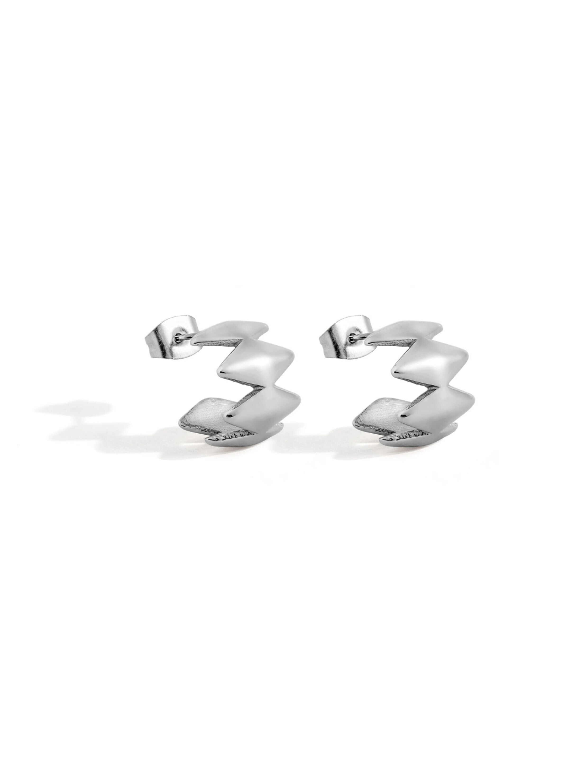 Divé Jewellery Earrings 'Edgy Silver' in Silver