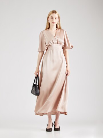 Abito 'GISELA' di SISTERS POINT in beige