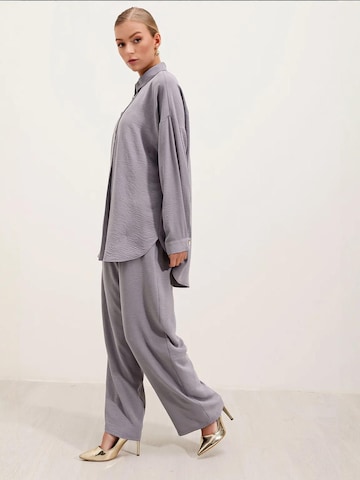 Bigdart Set: Bluse und Hose in Grau