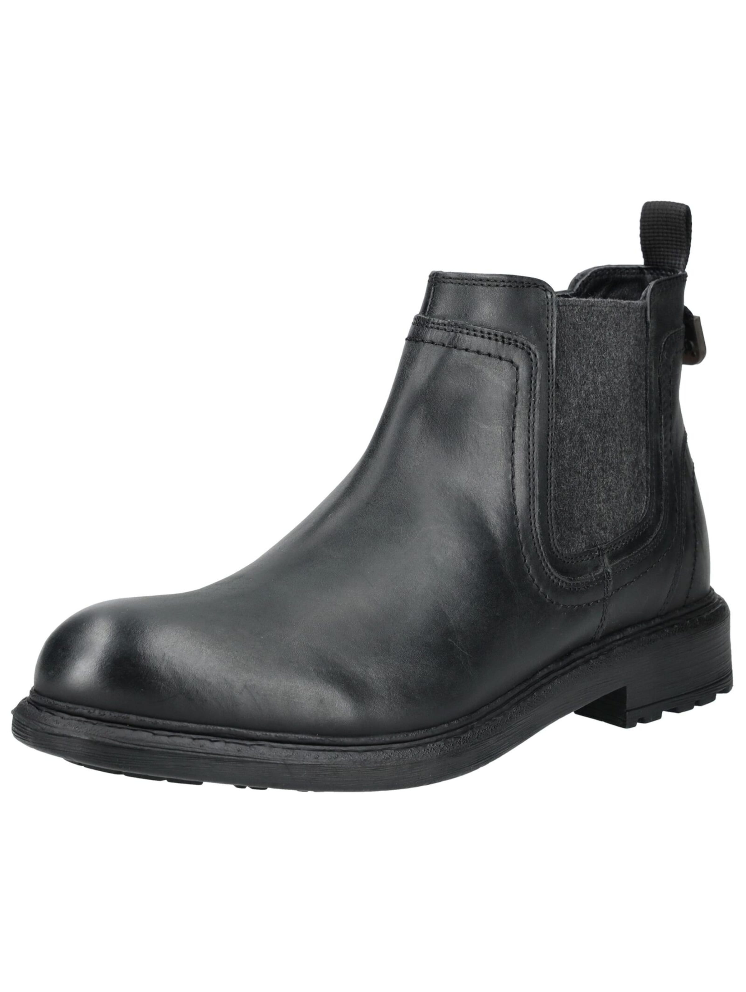 Jeep Chelsea boots in Black: front