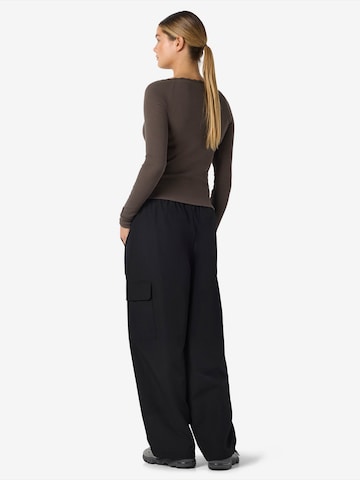 Noisy may Shirt 'NMMaya' in Bruin