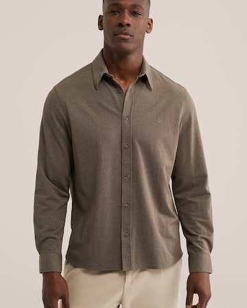 WE Fashion Comfort Fit Πουκάμισο σε καφέ: μπροστά