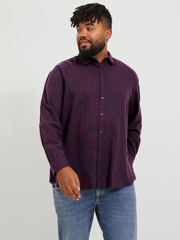 Coupe regular Chemise 'Gingham' Jack & Jones Plus en violet : devant