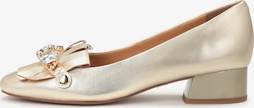 Kazar Pumps in Gold: front