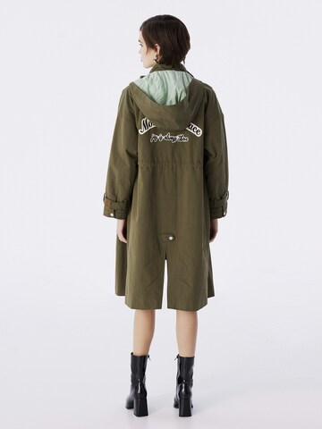 Twist Between-Seasons Coat in Green