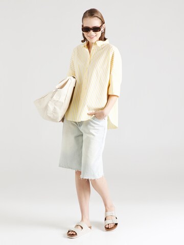 Emily Van Den Bergh - Blusa em amarelo