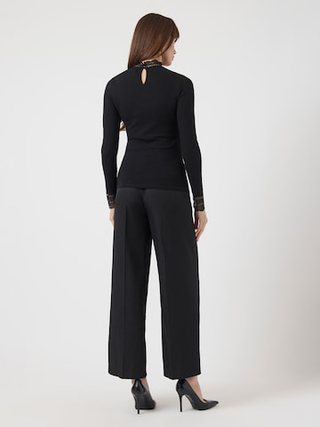Tricou de la YAS pe negru