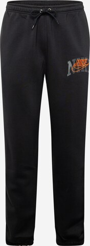 Effilé Pantalon 'CLUB BB CF' Nike Sportswear en noir : devant