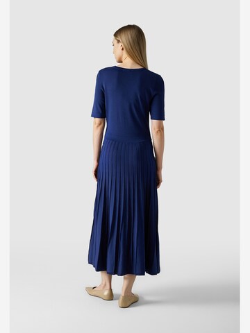 Robe ' 323300 ' MAERZ Muenchen en bleu