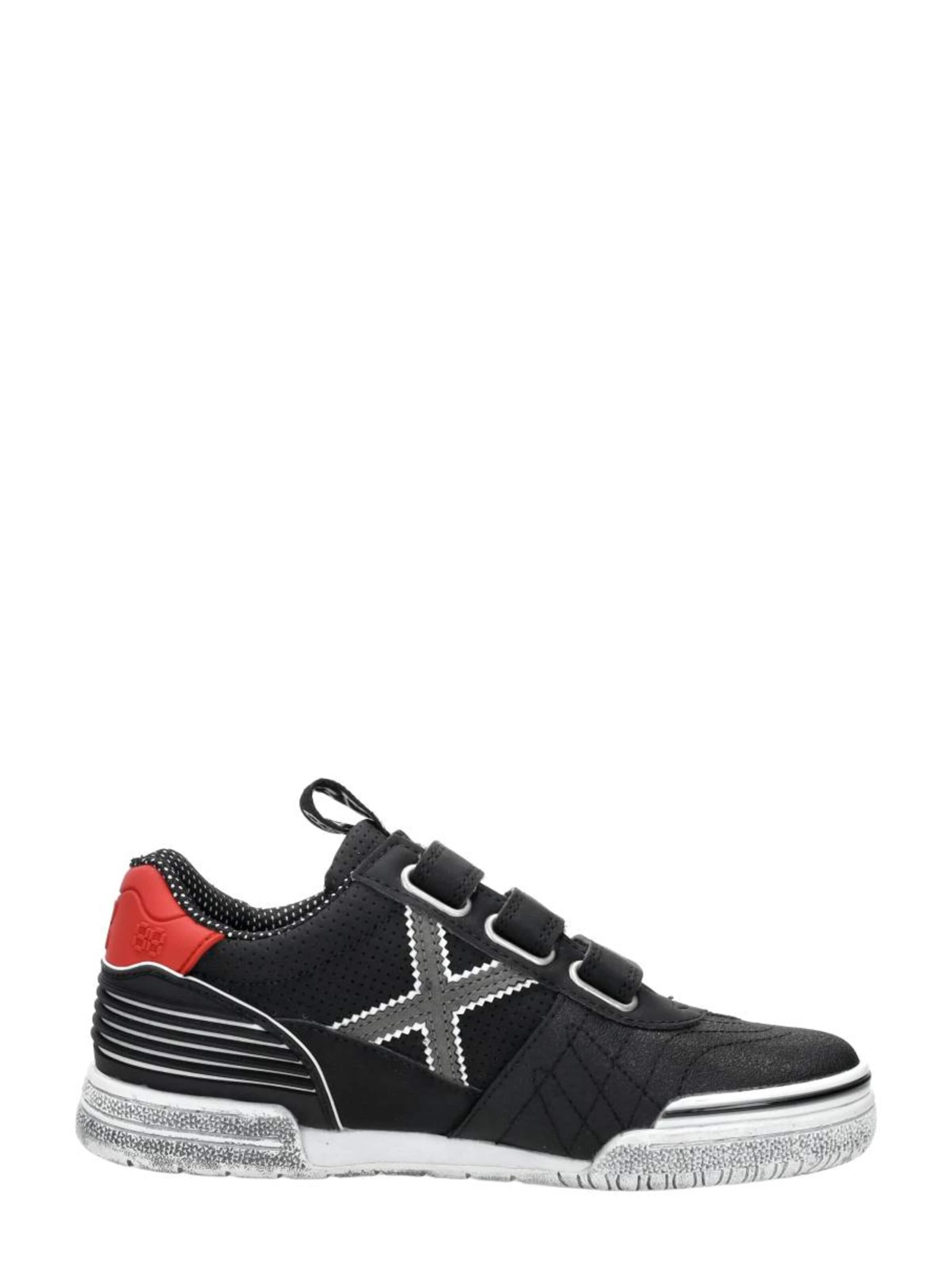 MUNICH Sneakers 'Klittenband Laag' in Zwart