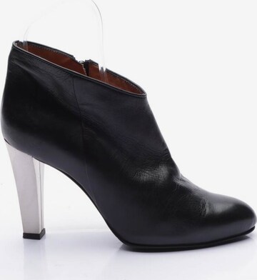 Marc Cain Dress Boots in 37 in Black: front