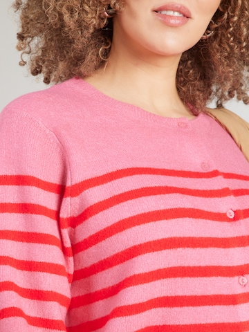 ONLY Carmakoma Вязаная кофта 'CARVIOLA' в Ярко-розовый