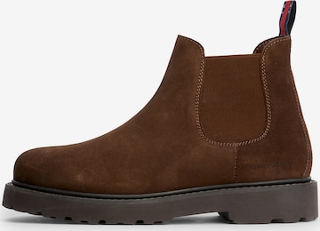 Tommy Jeans Chelsea Boots in Brown: front