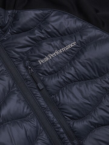 PEAK PERFORMANCE Between-Season Jacket in Black