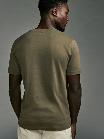 Next T-Shirt in Grün