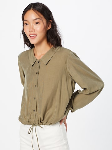 Camicia da donna 'RAYSON' di PIECES in verde: frontale