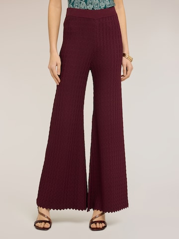 MOTIVI Flared Trousers in Red