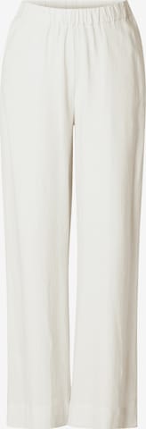 BASE LEVEL Pants in White: front