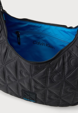 Calvin Klein Τσάντα ταχυδρόμου σε μαύρο