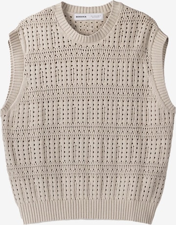 Bershka Sweater in Beige: front