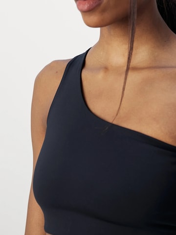 Girlfriend Collective Toppi ' Bianca ' värissä musta