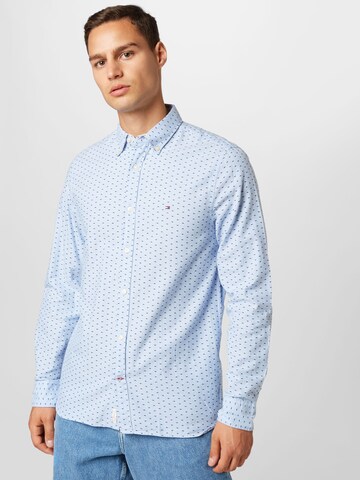 TOMMY HILFIGER Slim fit Button Up Shirt in Blue: front