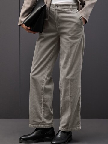 STREET ONE Regular Pleated Pants in Grey: front