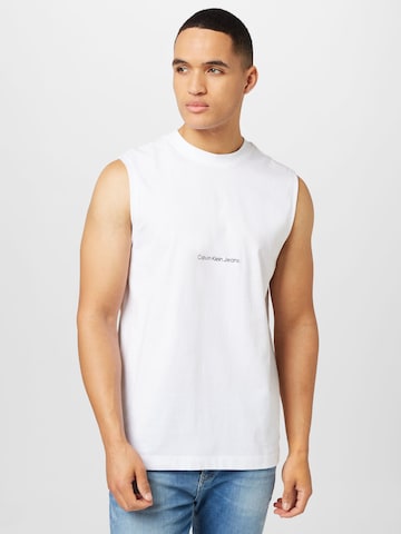 T-Shirt Calvin Klein Jeans en blanc : devant