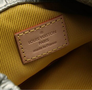 Louis Vuitton Clutch One Size in Grau