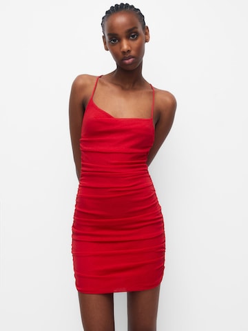 Robe de cocktail Pull&Bear en rouge : devant