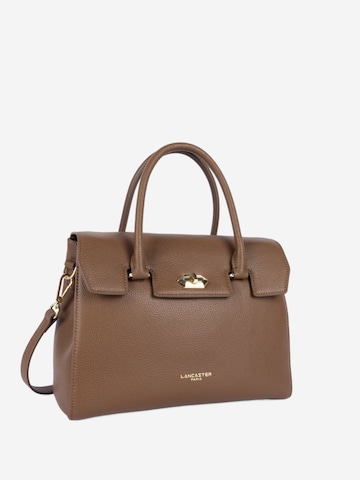 LANCASTER Paris Handtas 'Lancaster Sac à main A rabat avec fermoir M Milano Cosmos Châtaigne' in Bruin