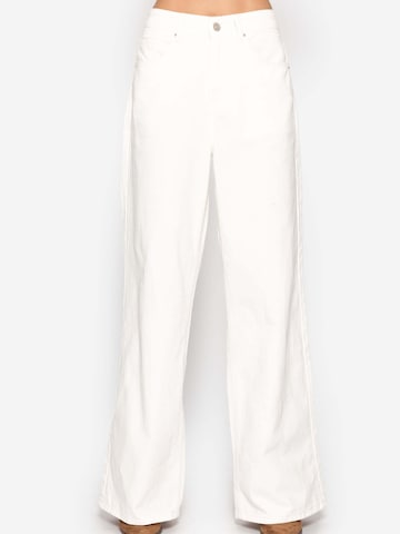 SASSYCLASSY Loosefit Jeans‌‌‌‌ in Weiß